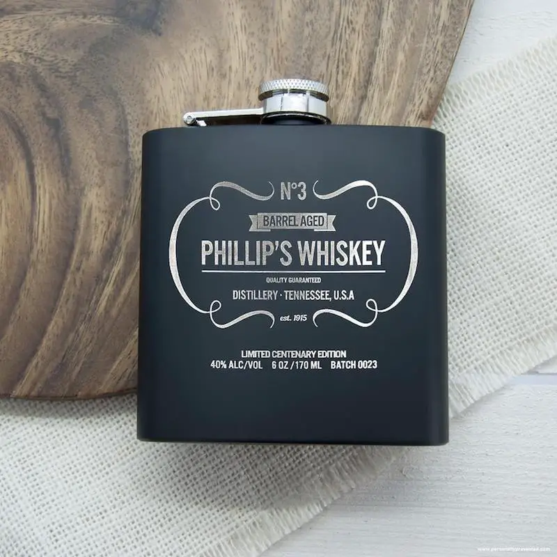 personalised-whiskey-vintage-hipflask--per955-001_900x900
