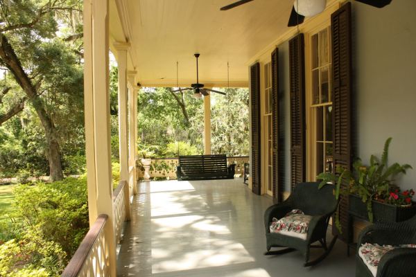 DIY Ideas for Enhancing Your Porch Decor on a Budget