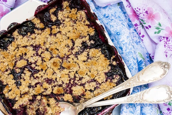 Low-calorie Blueberry Crisp 