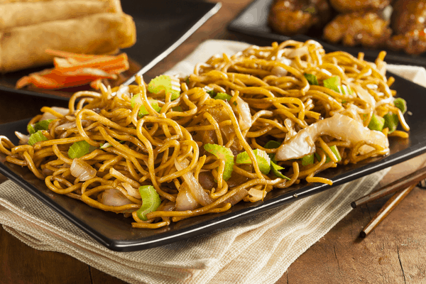 lo mein vs chow mein