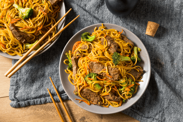 lo mein vs chow mein