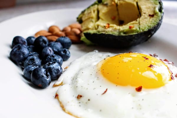 Protein and Fiber Breakfast Men Can Eat to Stay Full
