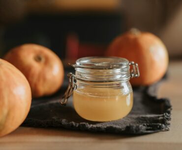 apple cider vinegar in a clear glass jar